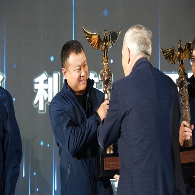 2023年“世界杯”开创者站颁奖盛大举行：国际鸽联主席伊斯特凡·巴窦斯等多国鸽会领导出席！